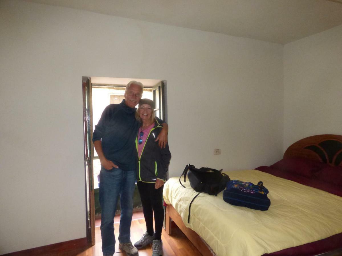 The Grasshopper Hostels Av Alta 쿠스코 외부 사진