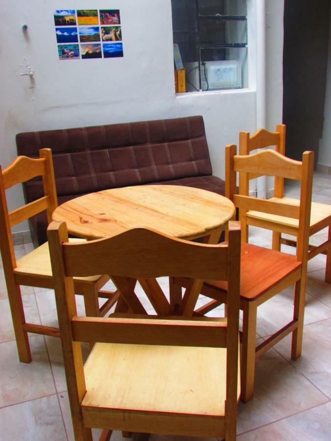 The Grasshopper Hostels Av Alta 쿠스코 외부 사진