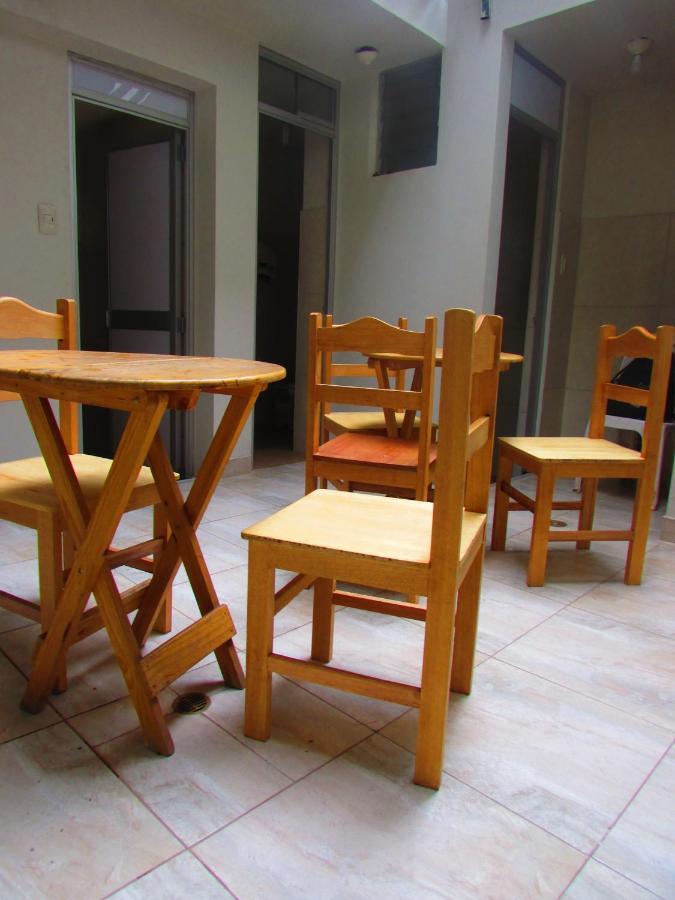 The Grasshopper Hostels Av Alta 쿠스코 외부 사진