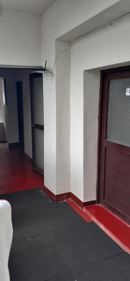 The Grasshopper Hostels Av Alta 쿠스코 외부 사진
